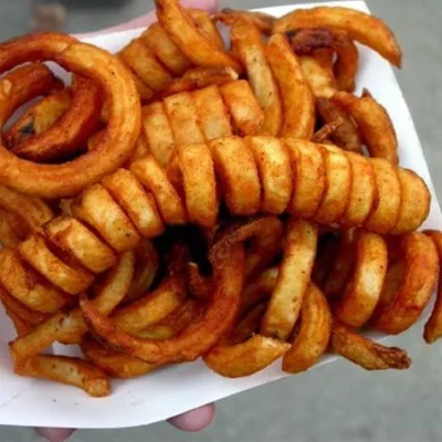 Royal spice CURLY FRIES ( V )
