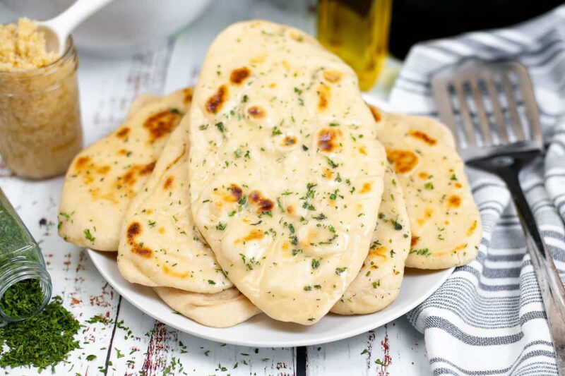 Royal spice Garlic naan
