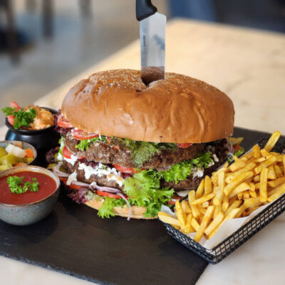 ROYAL SPICE THE GIANT BURGER