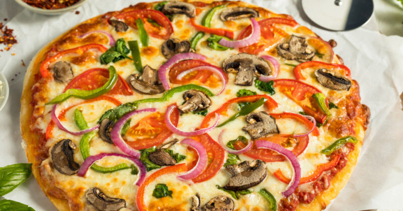 Royal spice vegetable-pizza